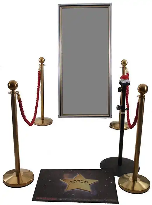 mirror booth
