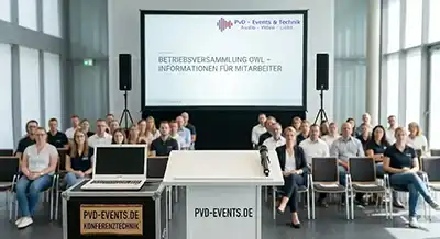 Moderner Business-Beamer bei einer Firmenkonferenz in Bohmte mit Blick auf die Industriekulisse.